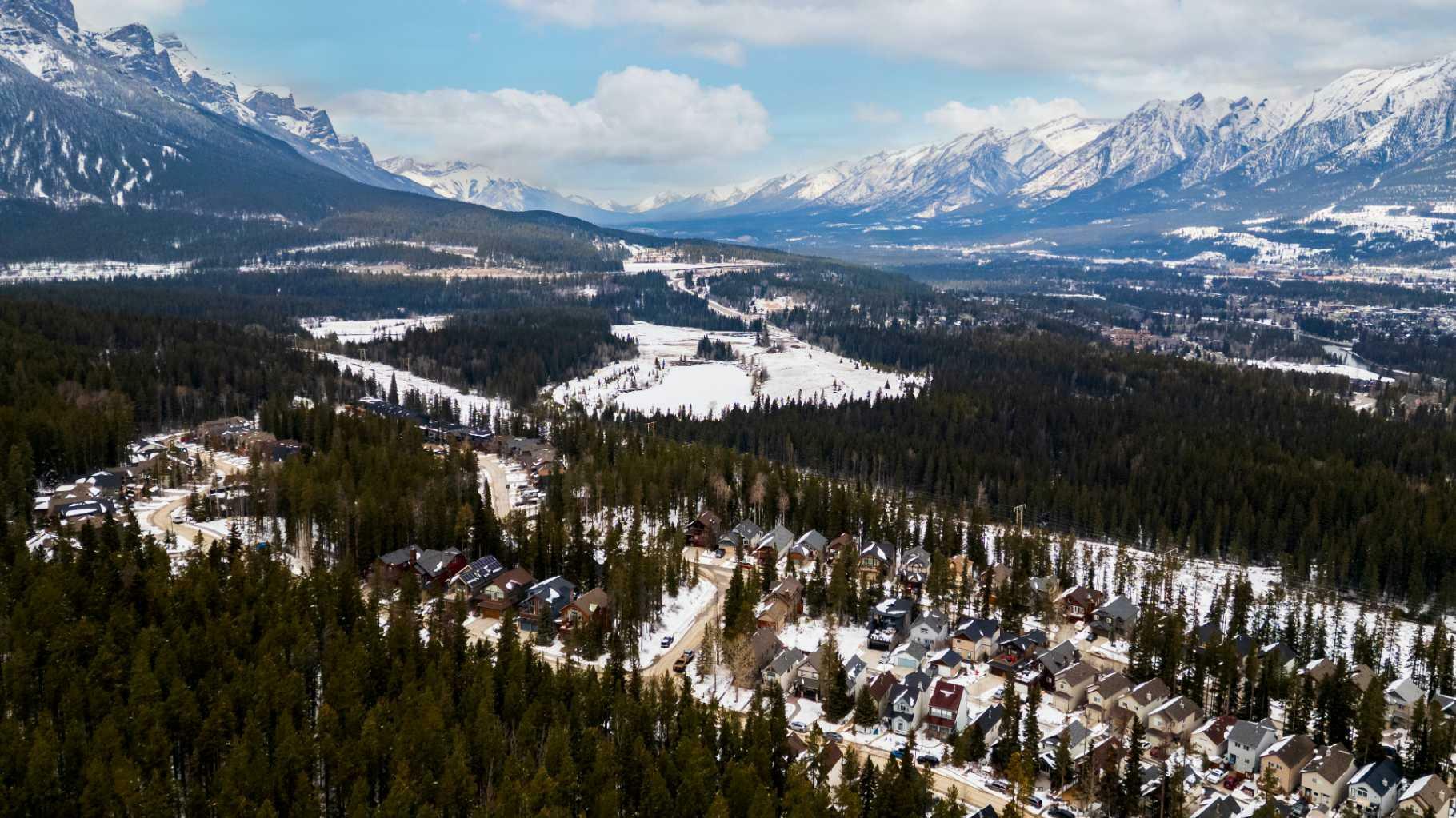 Photo de la propriété:  975 Wilson Way  AB T1W 2Y9 