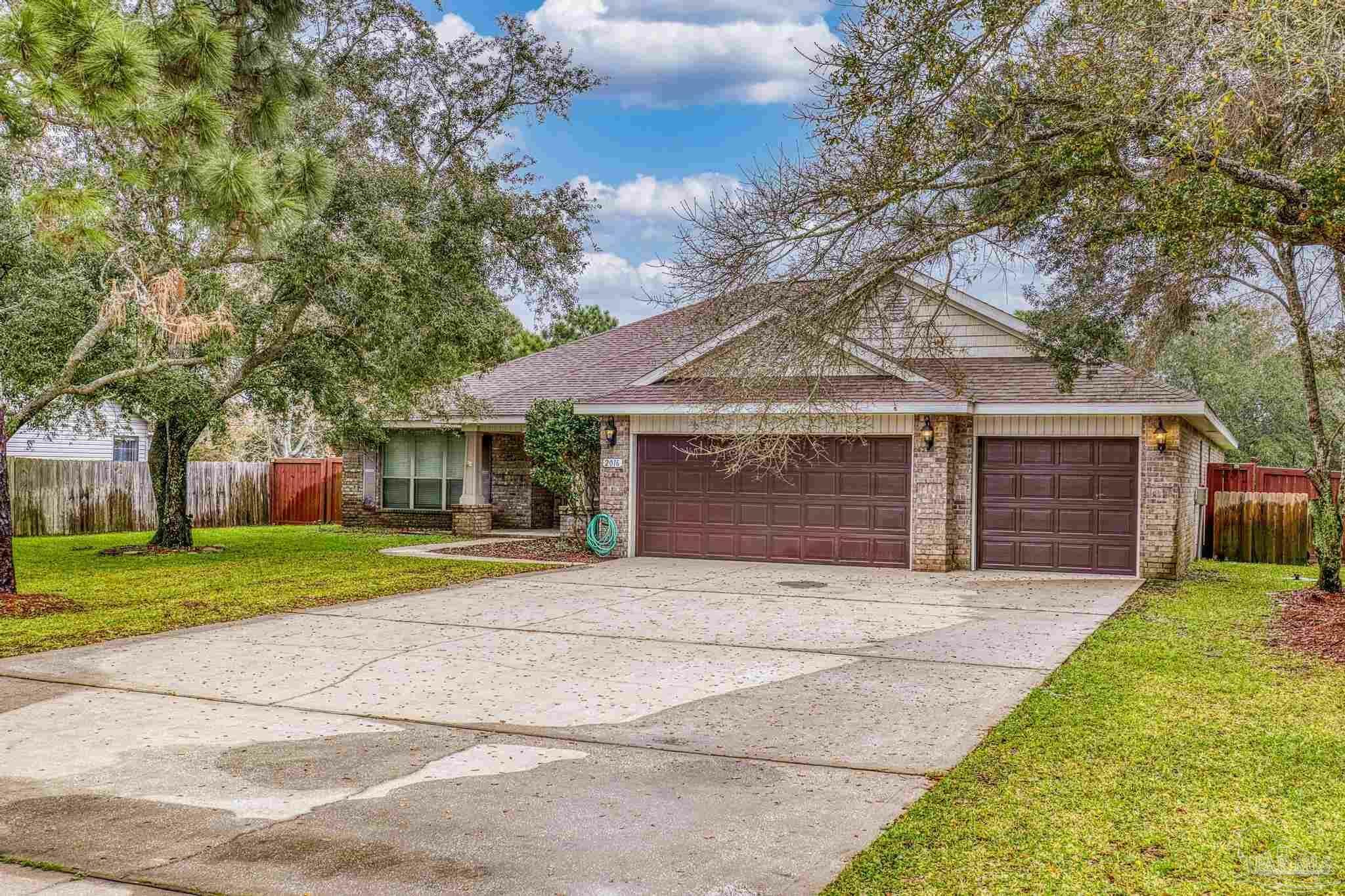 Property Photo: 2016 Anchor Dr FL 32566