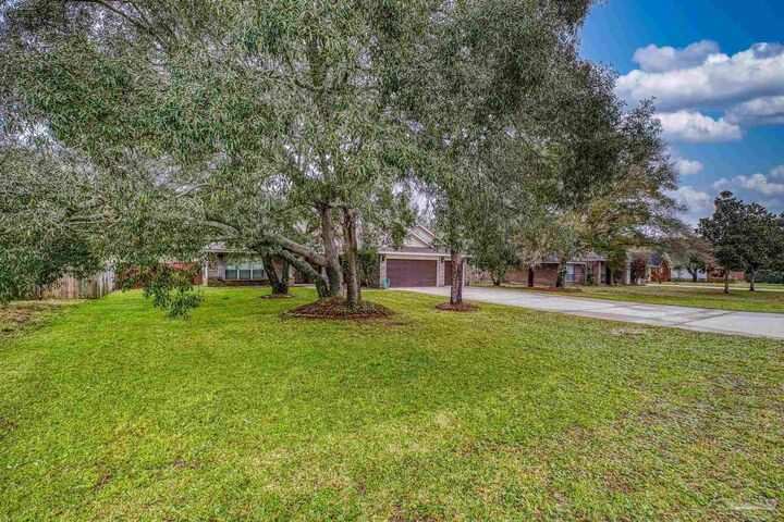 Property Photo:  2016 Anchor Dr  FL 32566 