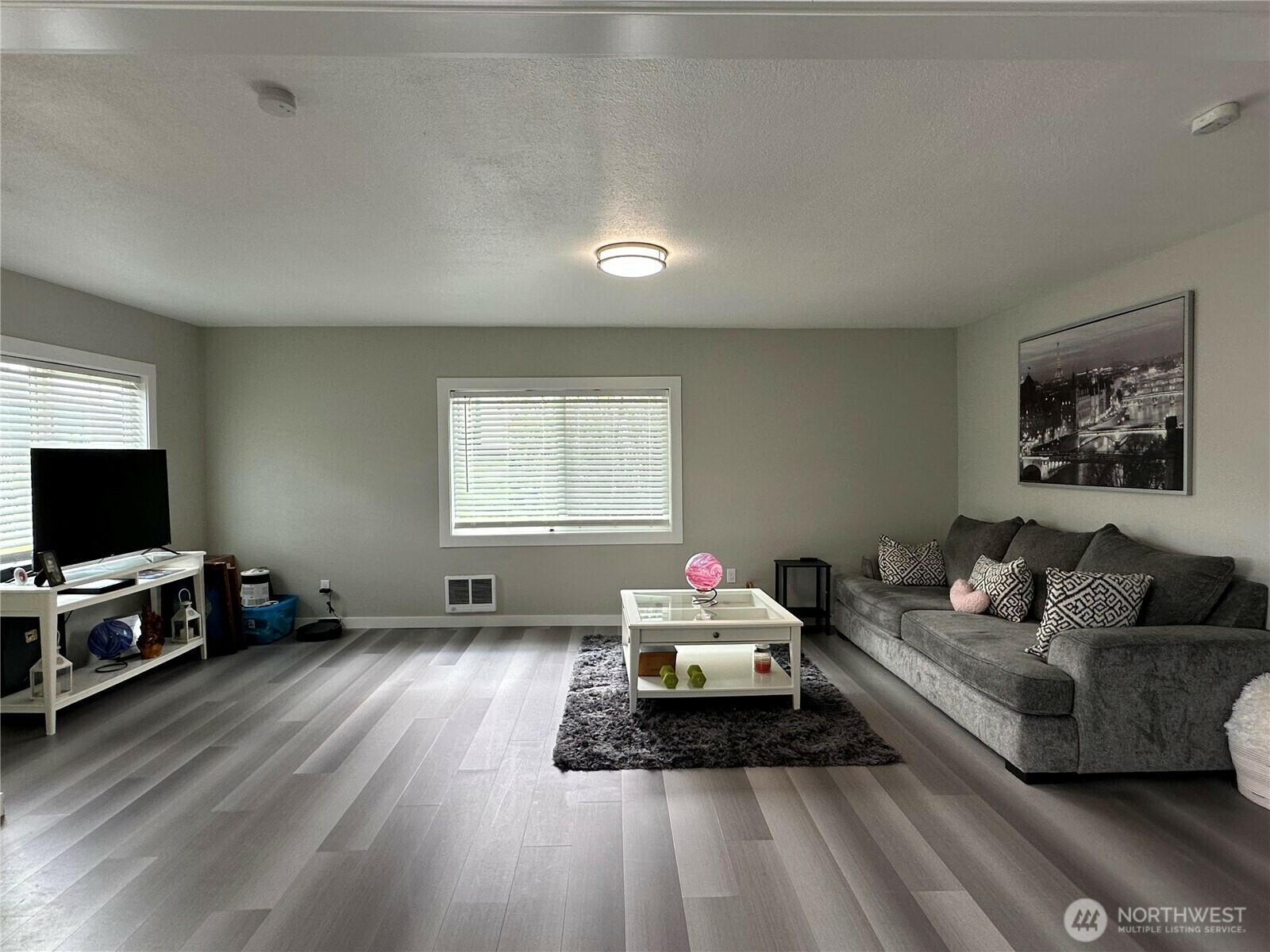 Property Photo:  859 NW New York Avenue  WA 98532 