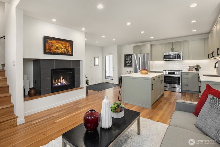 Property Photo:  7122  44th Avenue S  WA 98118 