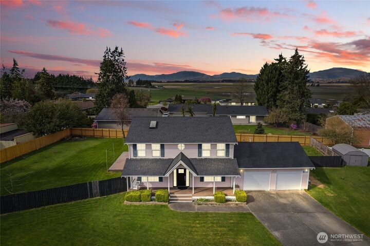 12082  Saint Andrews Court  Burlington WA 98233 photo