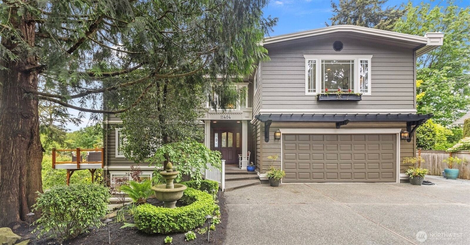 Property Photo: 11404 239th Place SW WA 98020