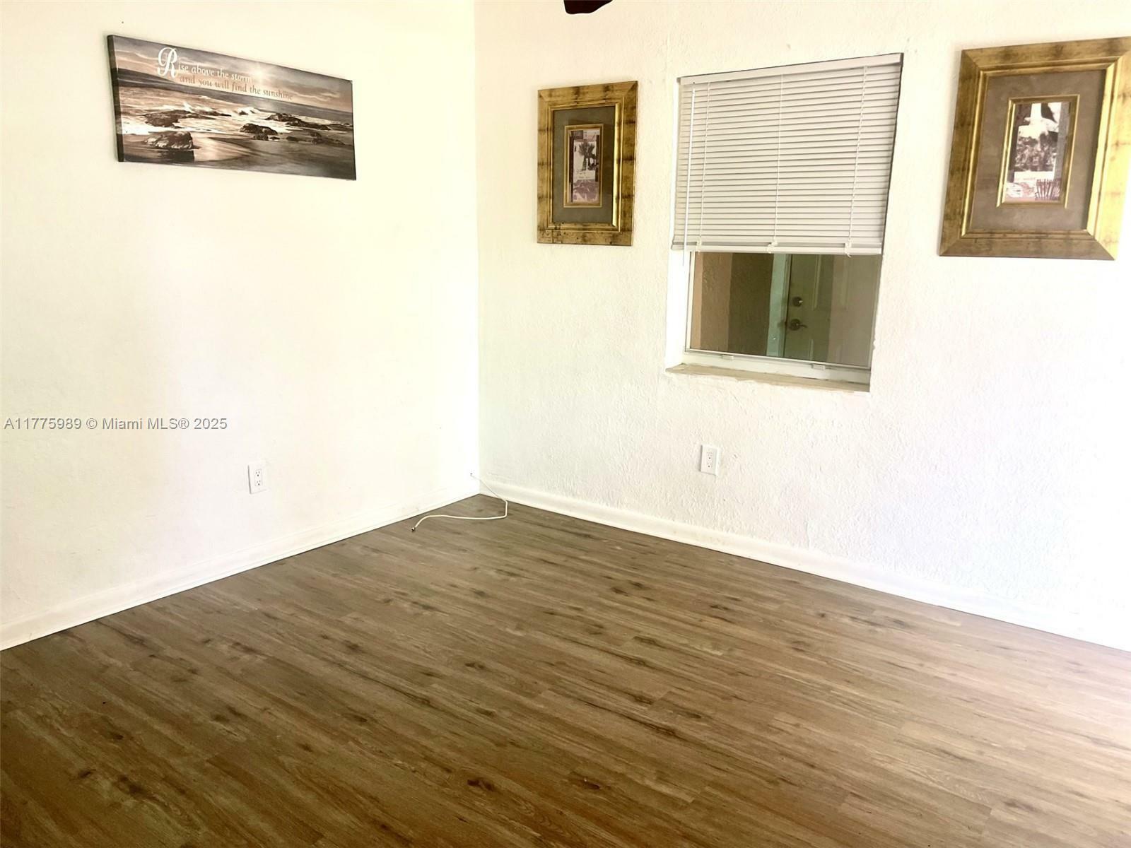 Property Photo: 2247 Simms St 6 FL 33020