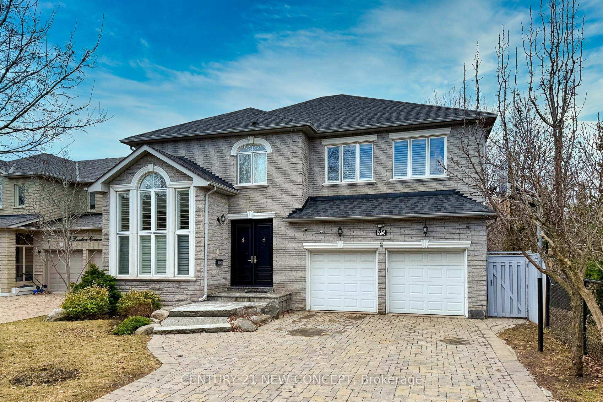 Property Photo: 95 Loudon Crescent ON L4J 8N4