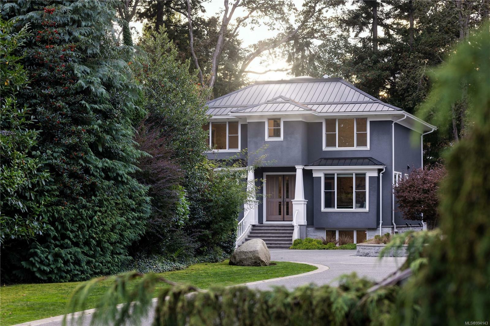 Property Photo: 1198 Hewlett Pl BC V8S 4P7