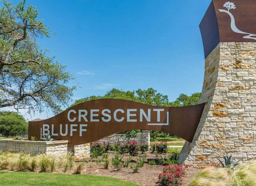 Property Photo: 408 Crescent Heights Drive TX 78628