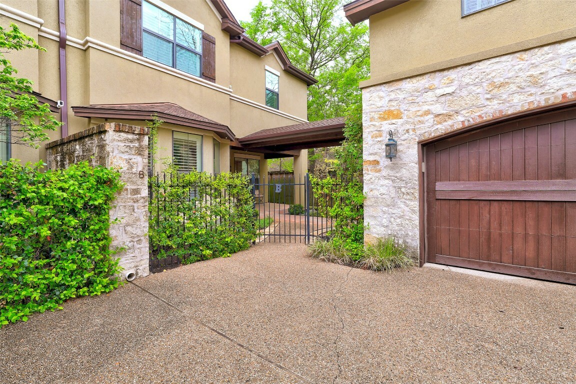 Property Photo: 5608 Jim Hogg Avenue B TX 78756