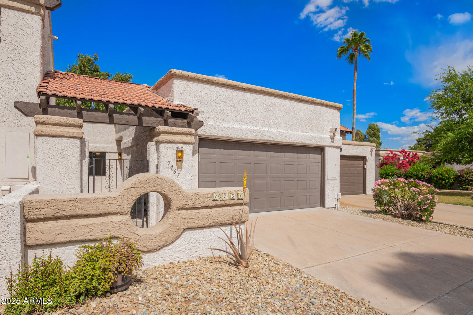 Property Photo: 7467 E Pleasant Run AZ 85258