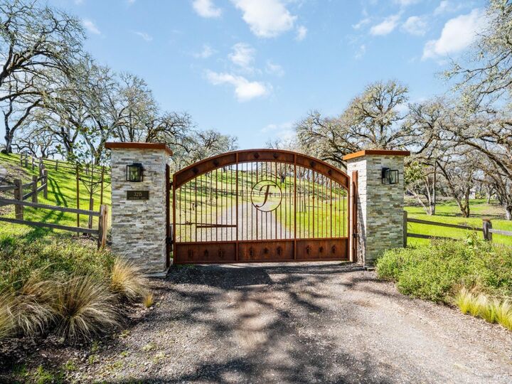 3215 Deerwood Drive  Ukiah CA 95482 photo