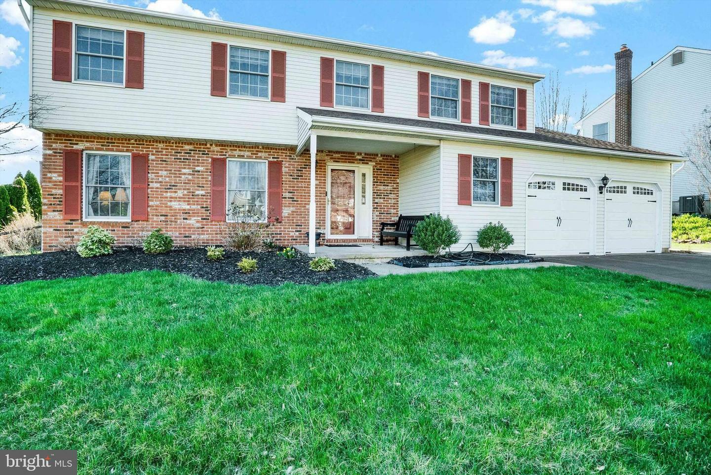 Property Photo: 314 Heatherfield Drive PA 18964