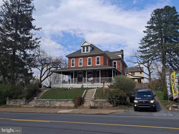 717 S Market Street -719  Elizabethtown PA 17022 photo