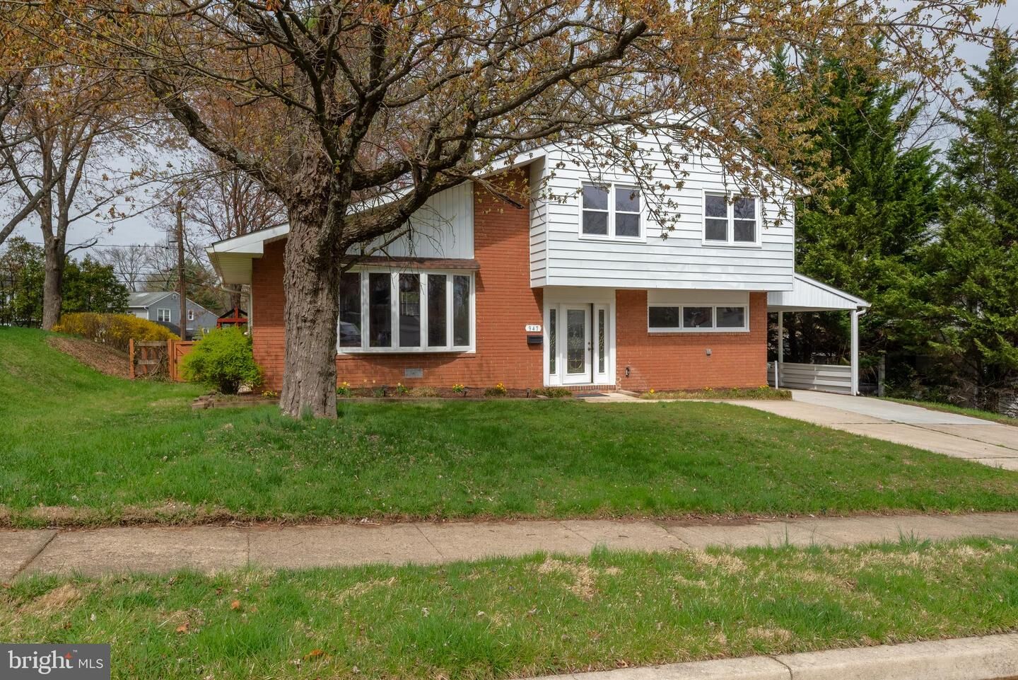 Property Photo: 947 Beaverbank Circle MD 21286