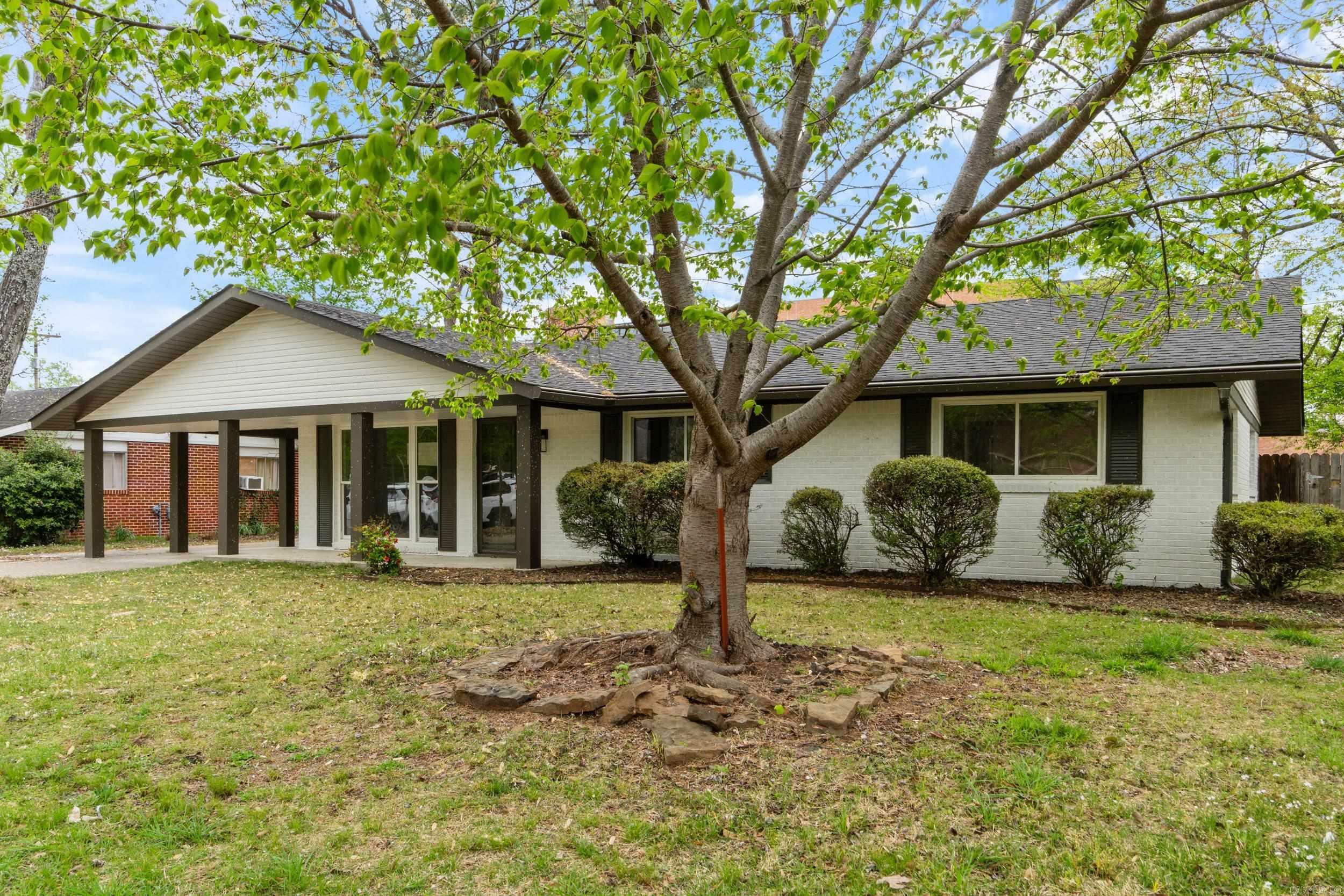 Property Photo: 4 Rebecca Lane AR 72034