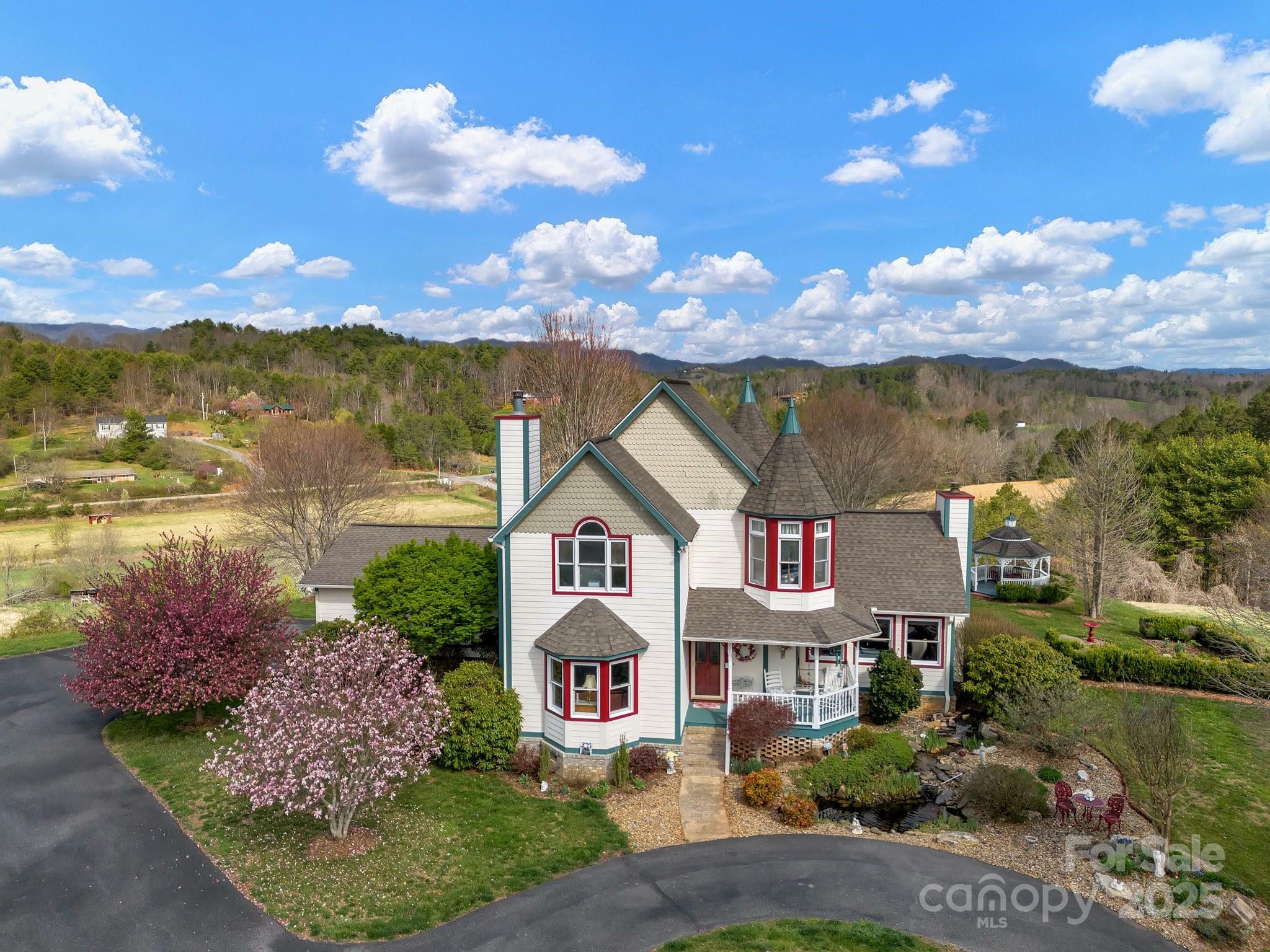 122 Windy Hills Lane  Leicester NC 28748 photo