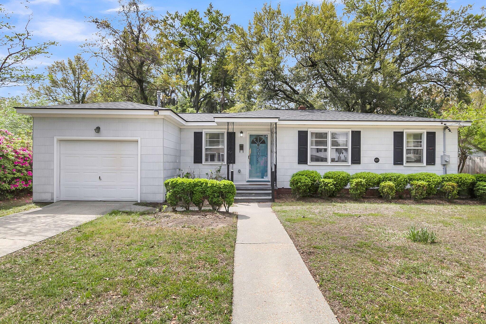 Property Photo: 5075 Walker Street SC 29405
