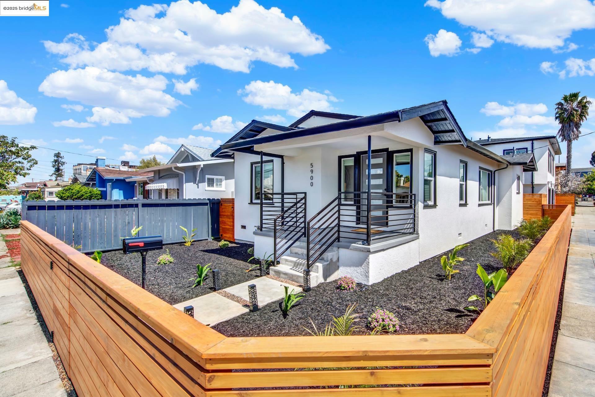Property Photo: 5900 Marshall St CA 94608