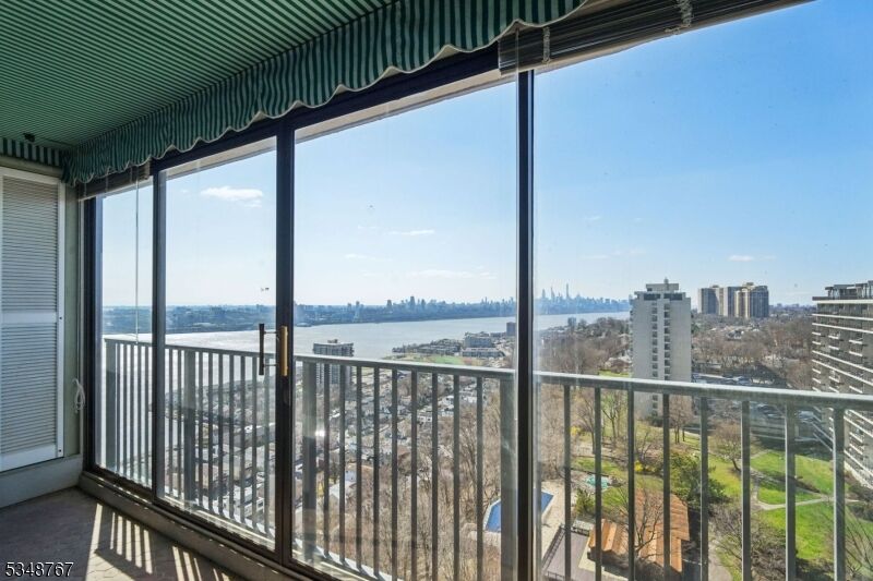 Property Photo:  5 Horizon Road Unit 1507  NJ 07024 
