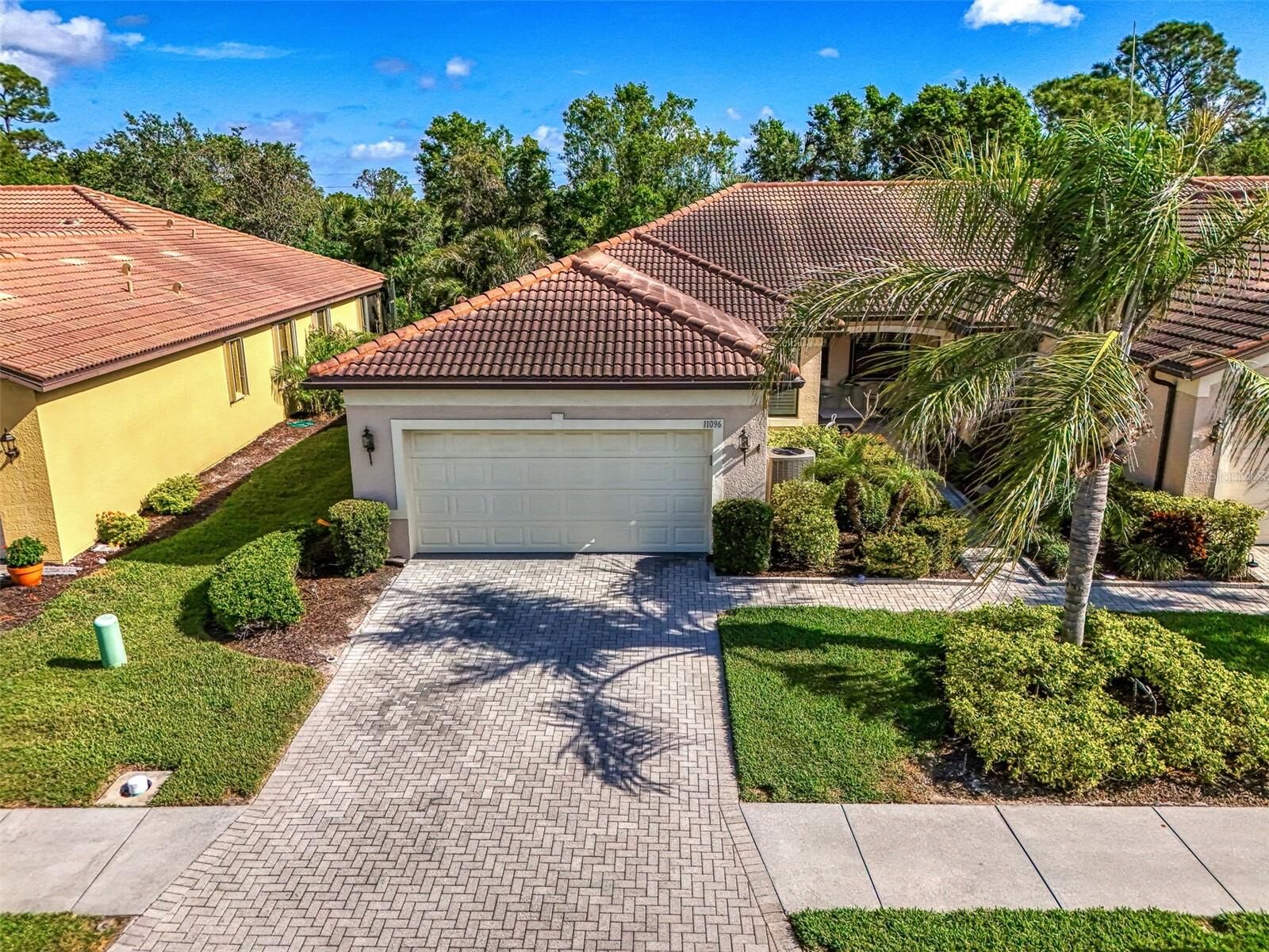 Property Photo: 11096 Campazzo Drive FL 34292