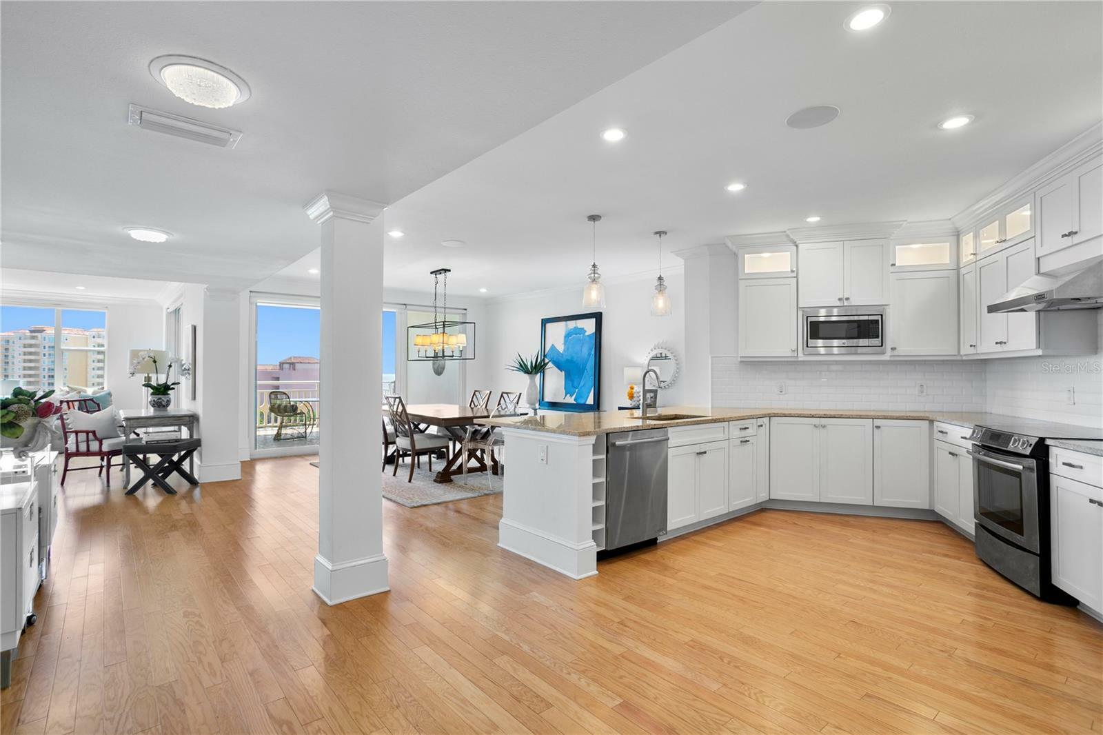 Property Photo: 700 Beach Drive E Ph 2 FL 33701