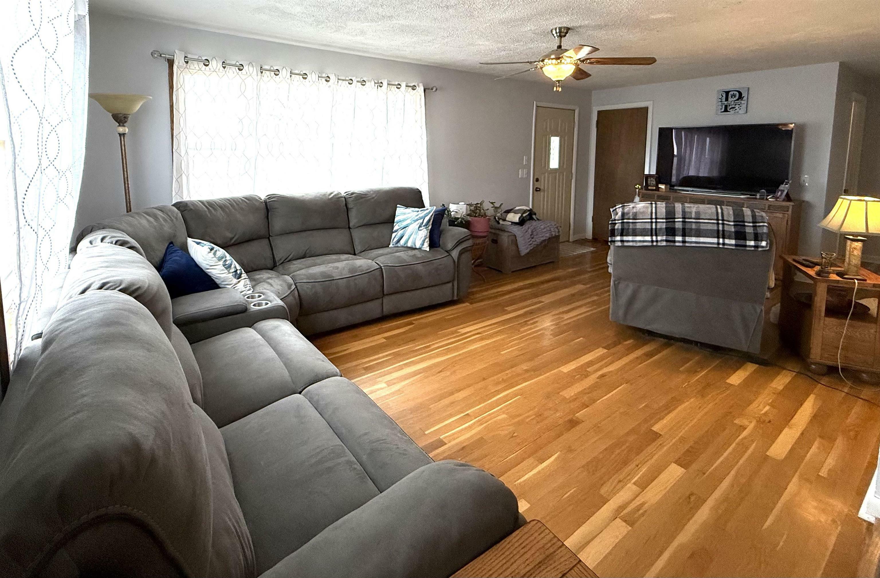 Property Photo: 304 10th Avenue SD 57735-0000