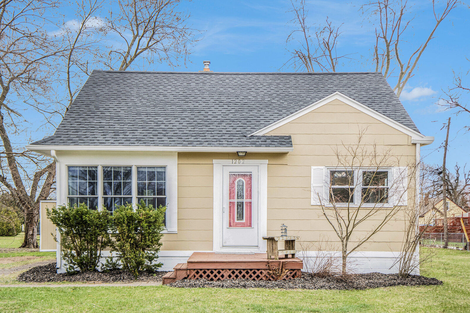 Property Photo:  1202 Murray Drive  MI 49286 