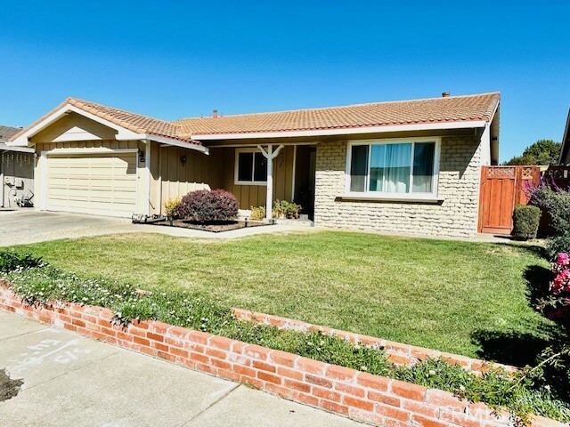 Property Photo:  35474 Ronda Court  CA 94536 