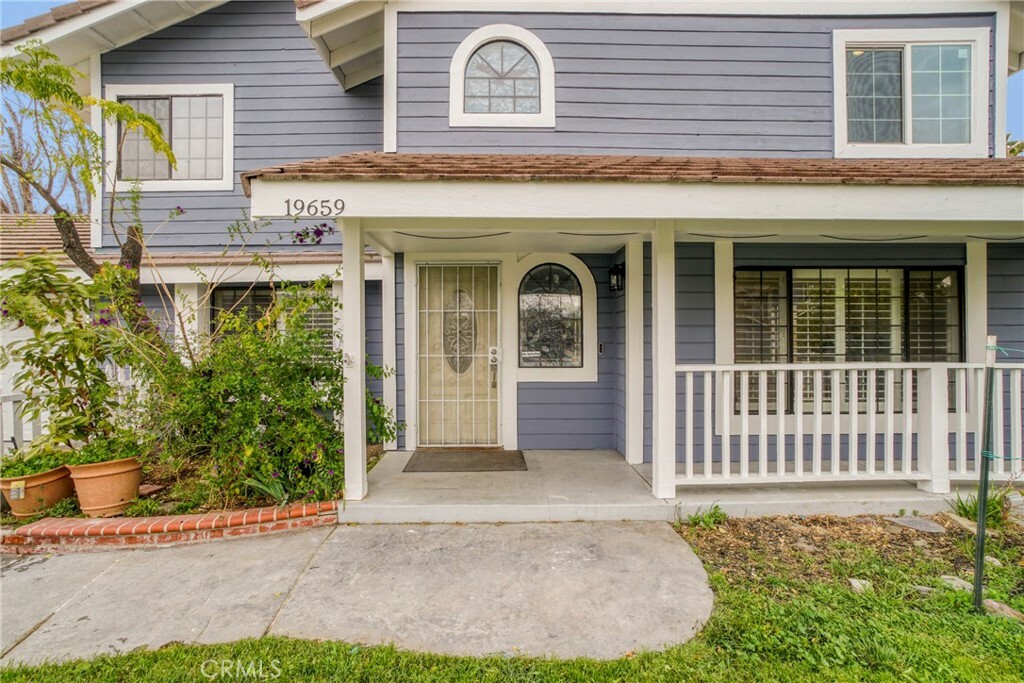 Property Photo: 19659 Four Oaks Street CA 91351