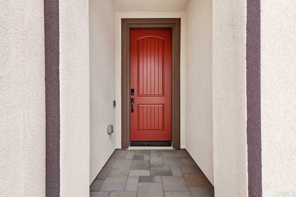 Property Photo:  1518 Pepperwood Way  CA 92056 