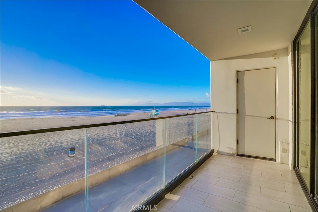 Property Photo: 1510 The Strand CA 90254