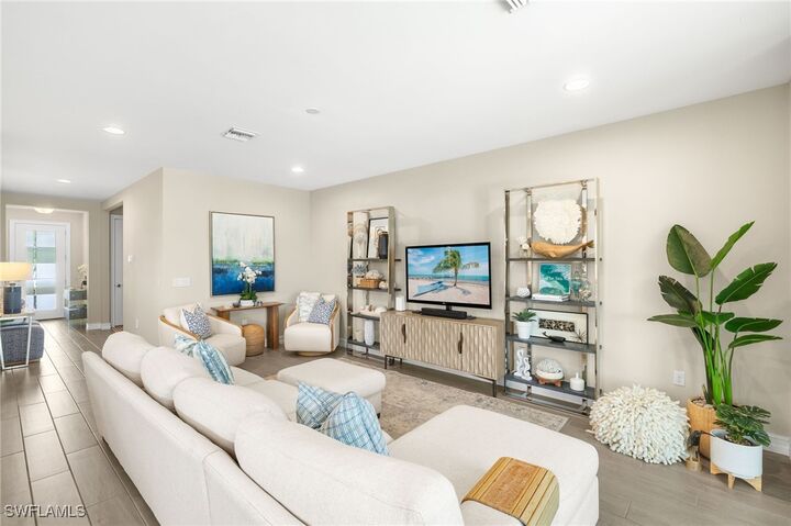 Property Photo: 14546 Tropical Drive FL 34114