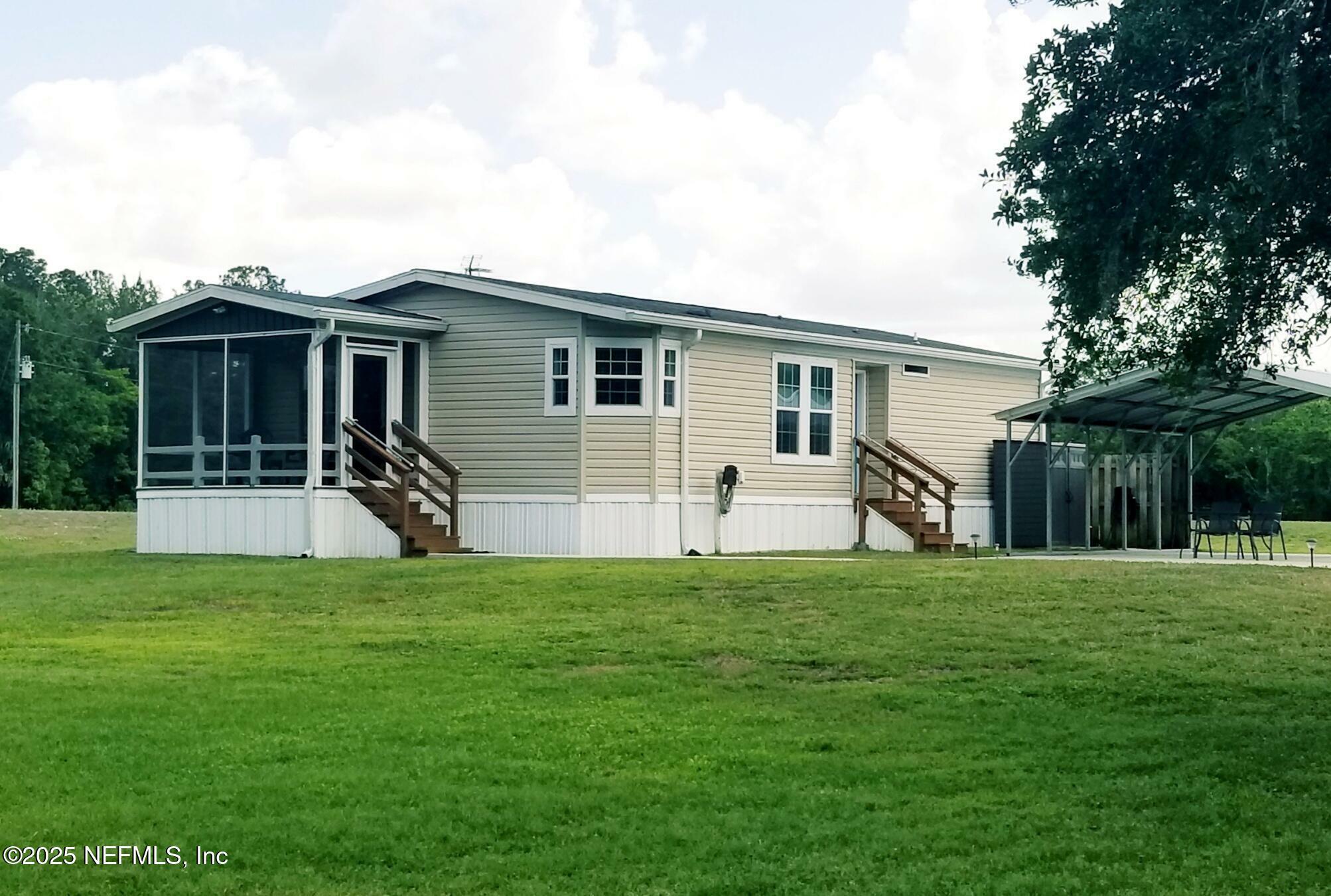 Property Photo: 546 Clifton Road FL 32112