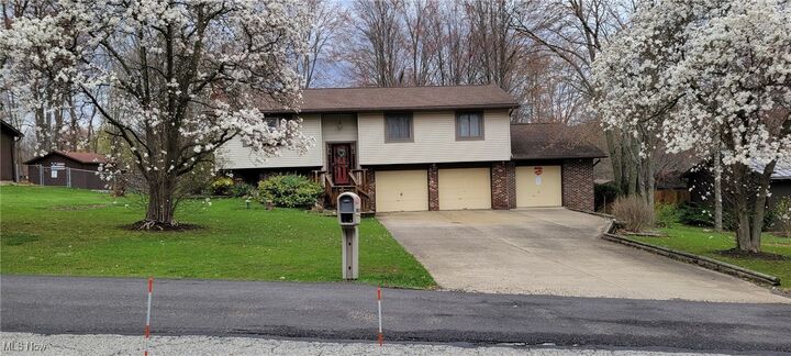 Property Photo: 139 McCracken Road OH 44241