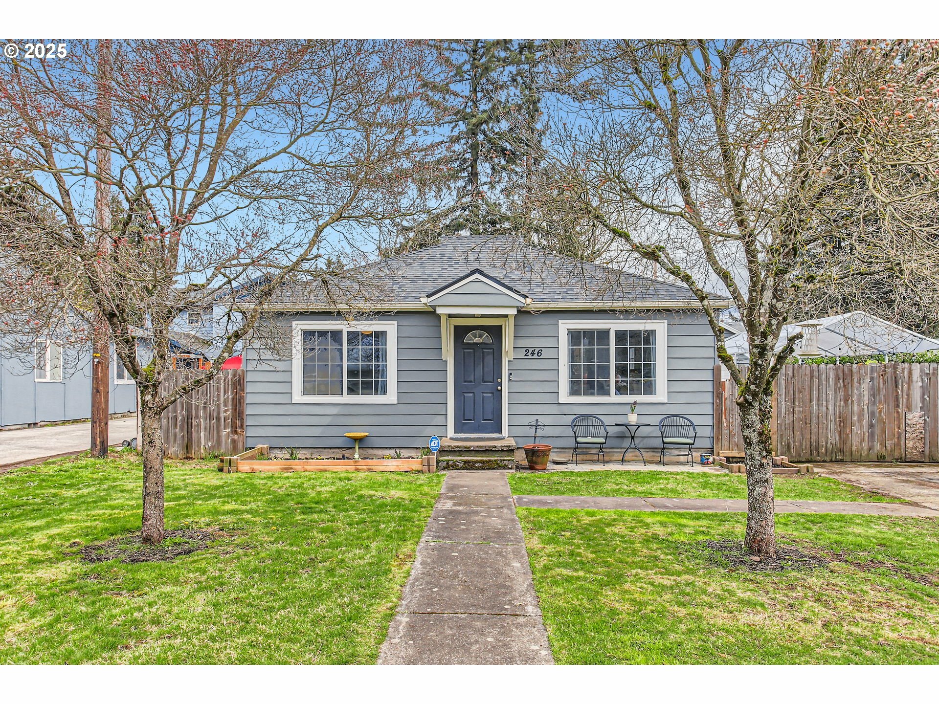 Property Photo: 246 NE 192nd Ave OR 97230