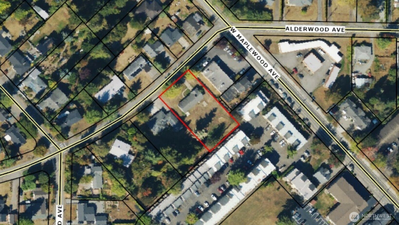Property Photo: 2911 Alderwood Avenue WA 98225