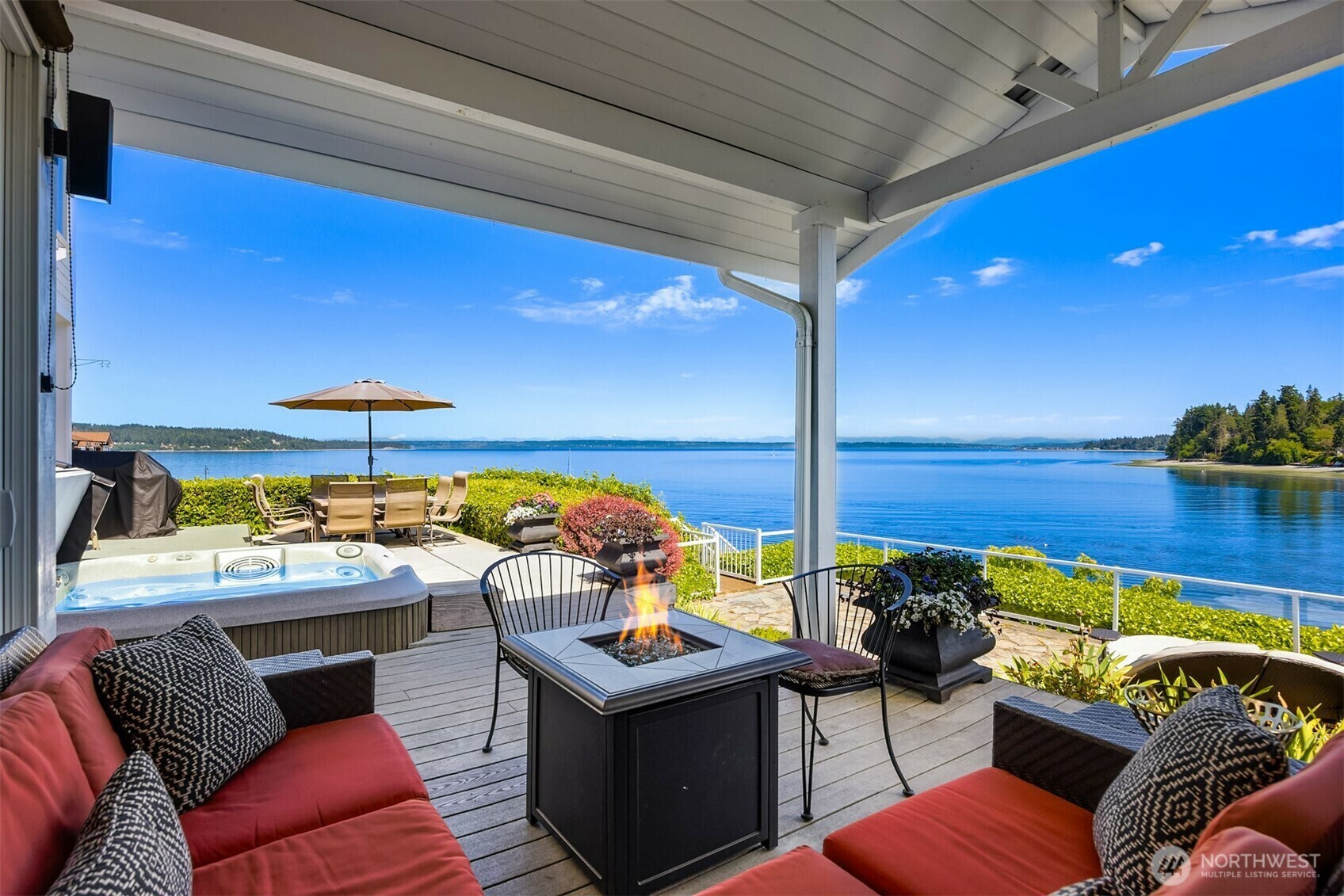 Property Photo: 17884 S Angeline Avenue NE WA 98392