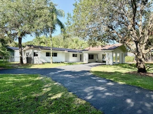 Property Photo: 9450 SW 104 St FL 33176