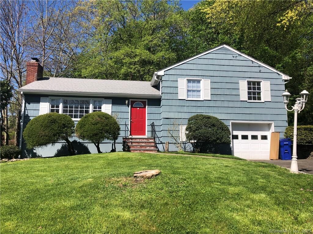 Property Photo:  11 Cornwall Road  CT 06850 