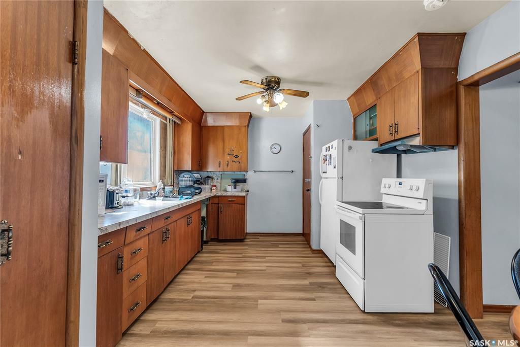 Property Photo: 205 P Avenue N SK S7L 2V6
