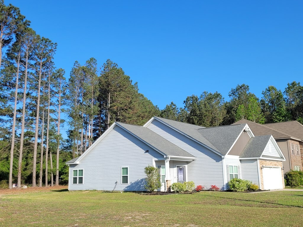 Property Photo: Lakaxzus St SC 29154