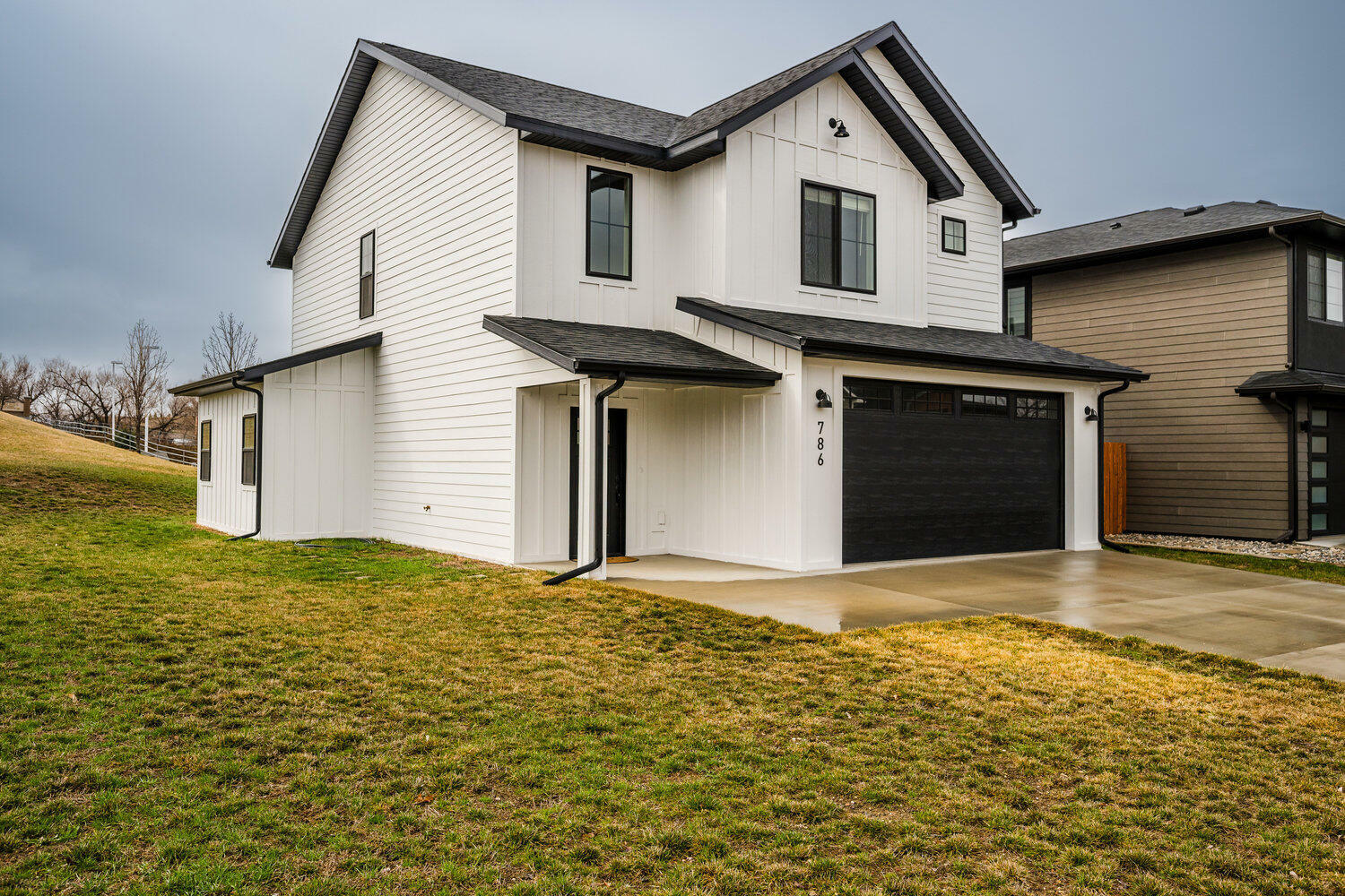 Property Photo: 786 E 7th Street WY 82801