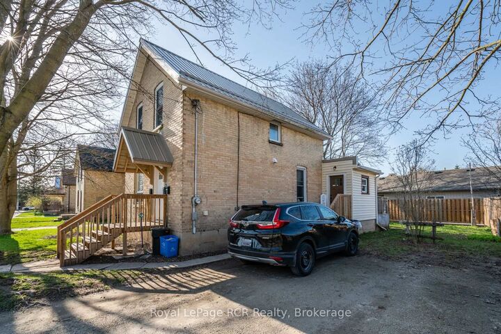 Property Photo:  134 9th Street  ON N4N 1K6