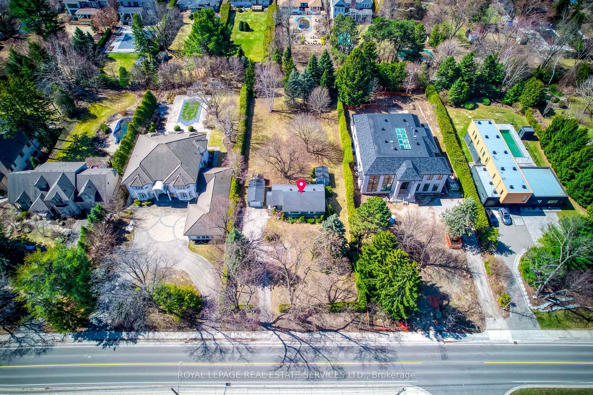 Property Photo: 392 Fourth Line ON L6L 5A4