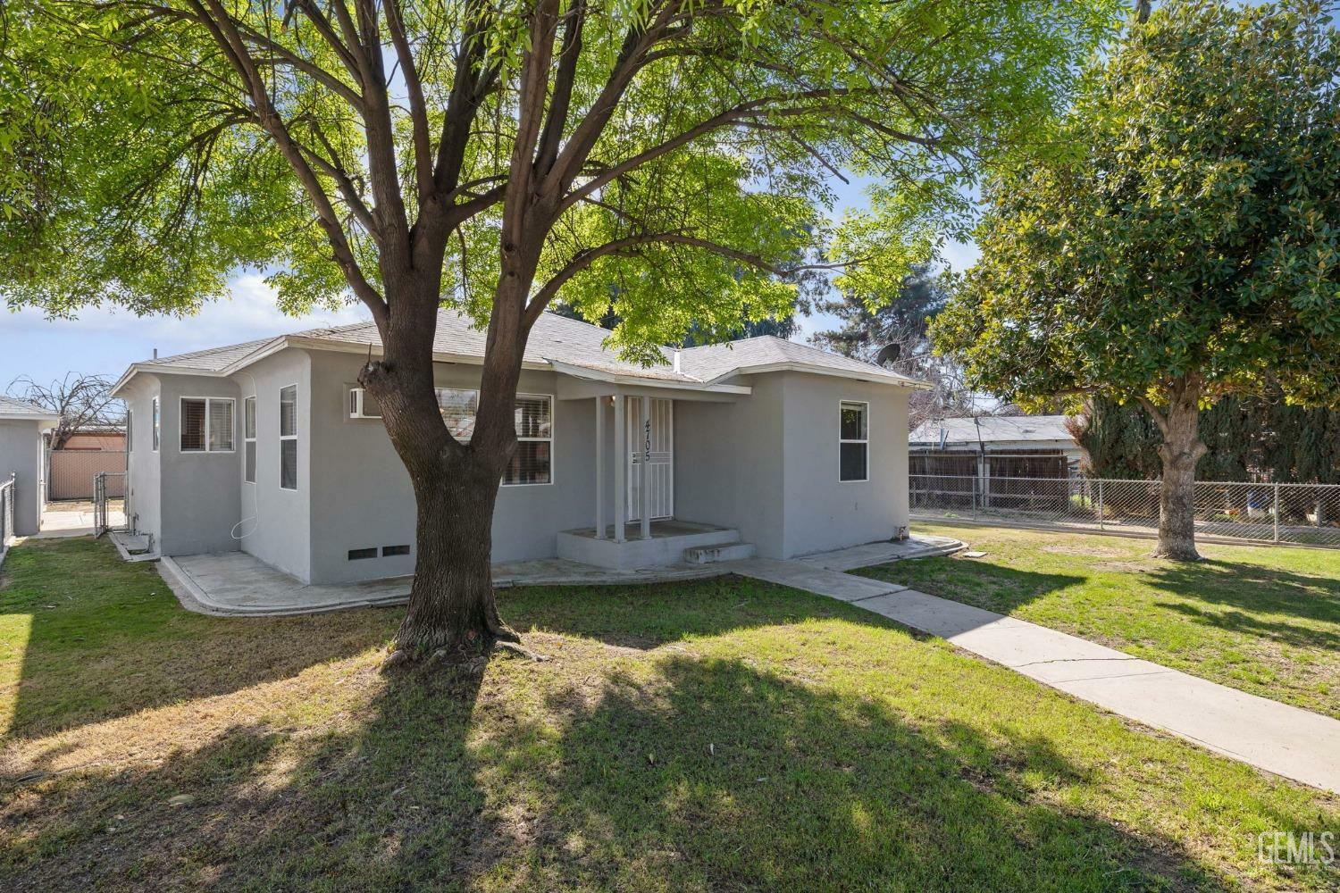 Property Photo: 4705 Morro Drive CA 93307