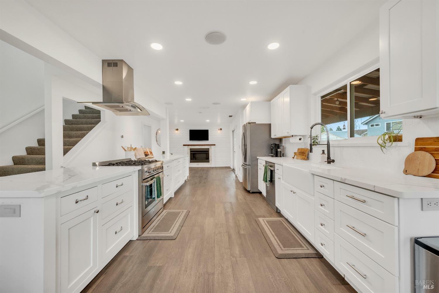 Property Photo: 330 Brookshire Court CA 94503