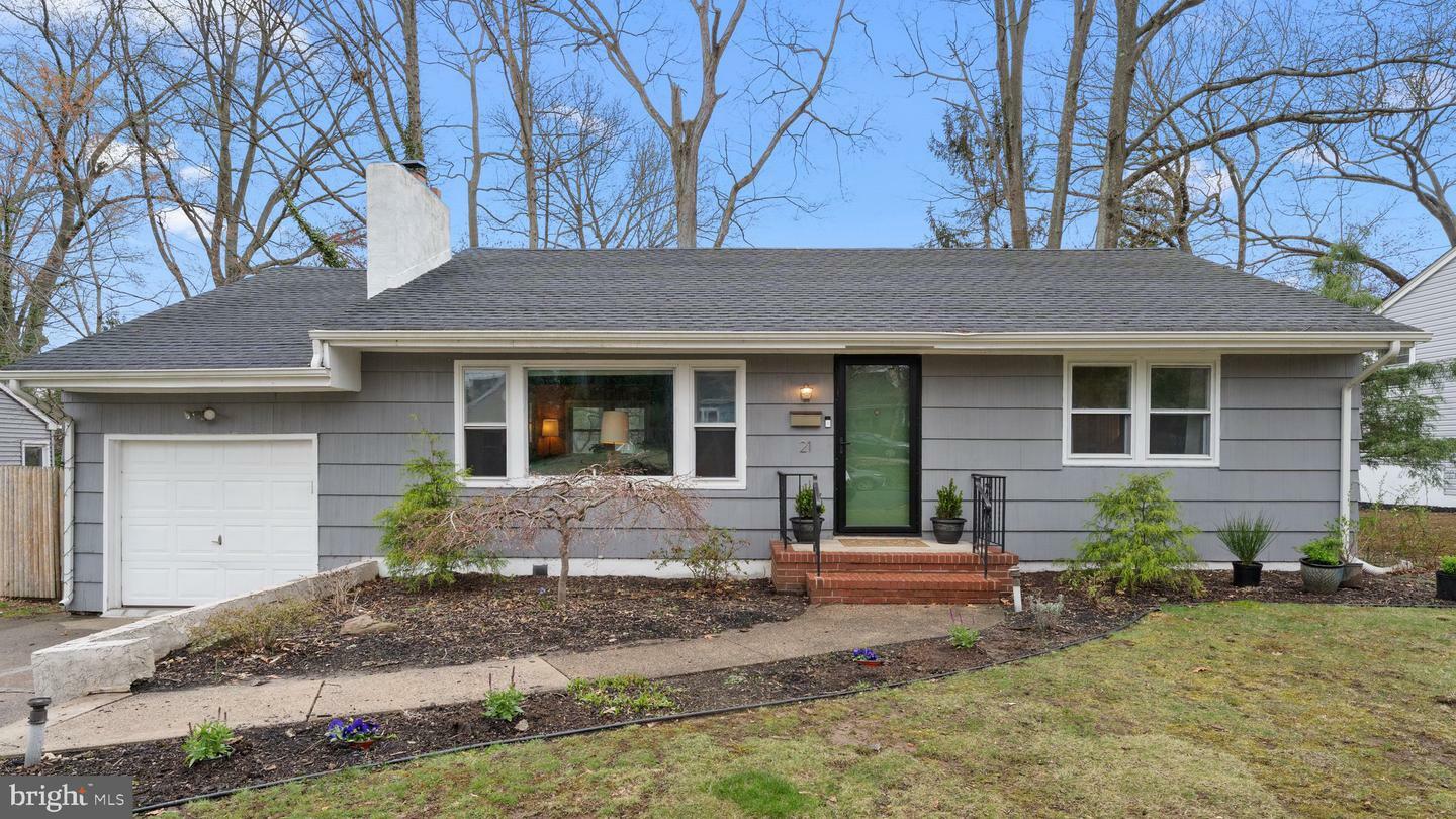 Property Photo:  21 Glen Stewart Drive  NJ 08618 