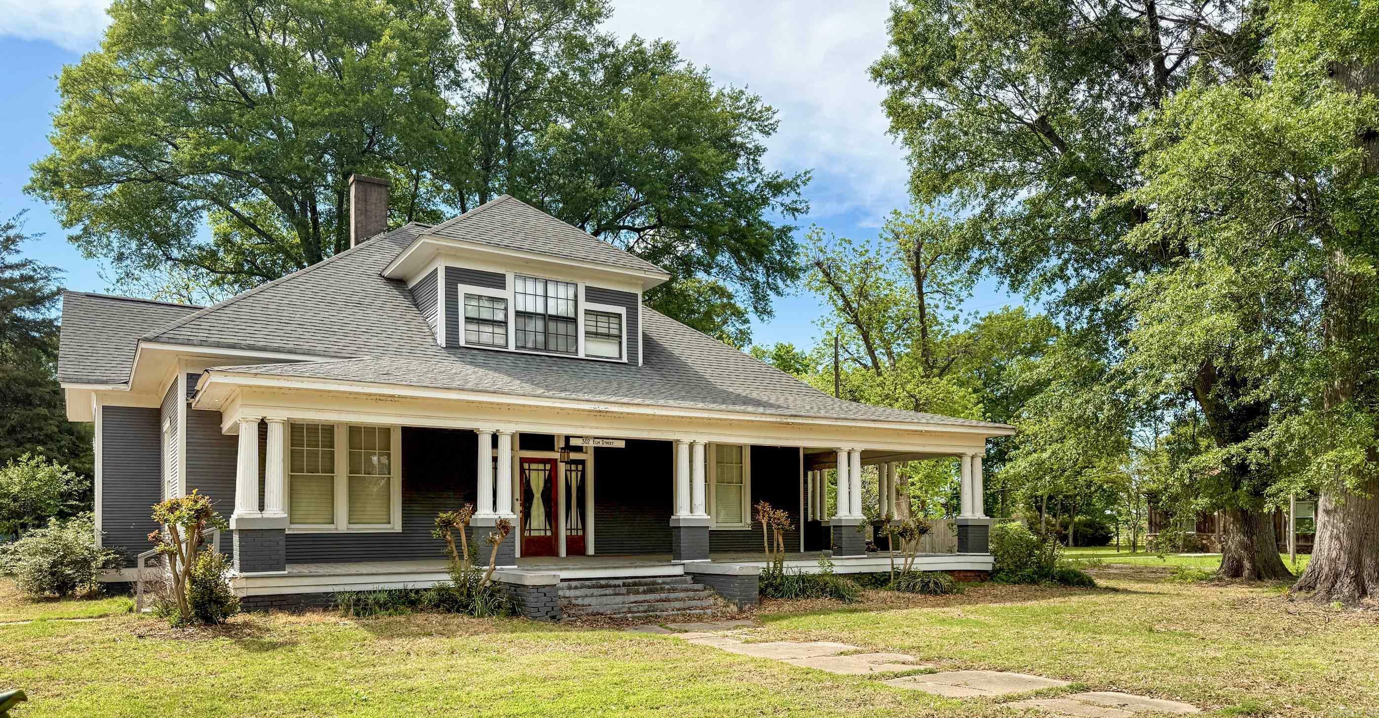 Property Photo: 302 Elm Street AR 72342