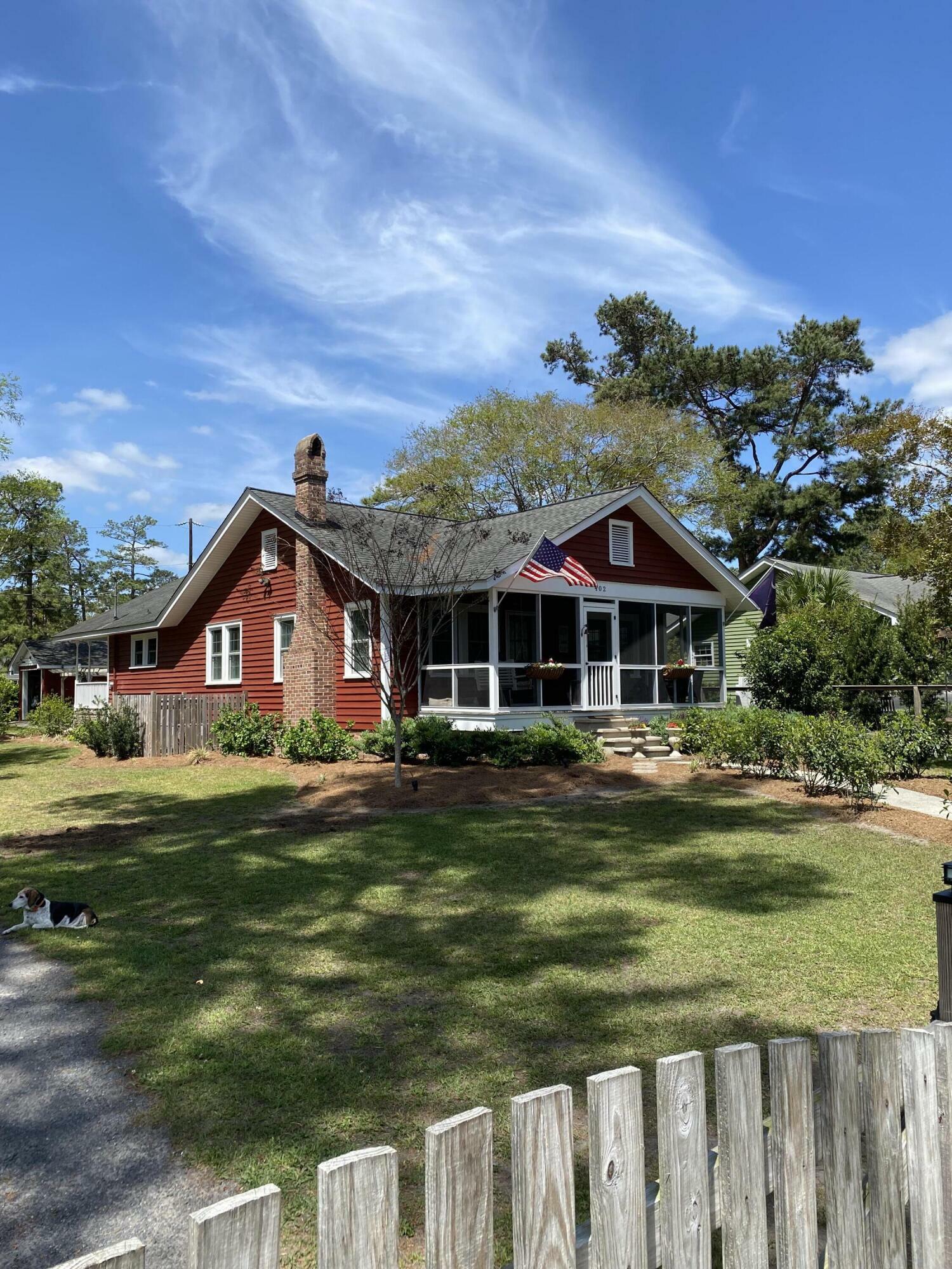 Property Photo: 402 N Hickory Street Street SC 29483