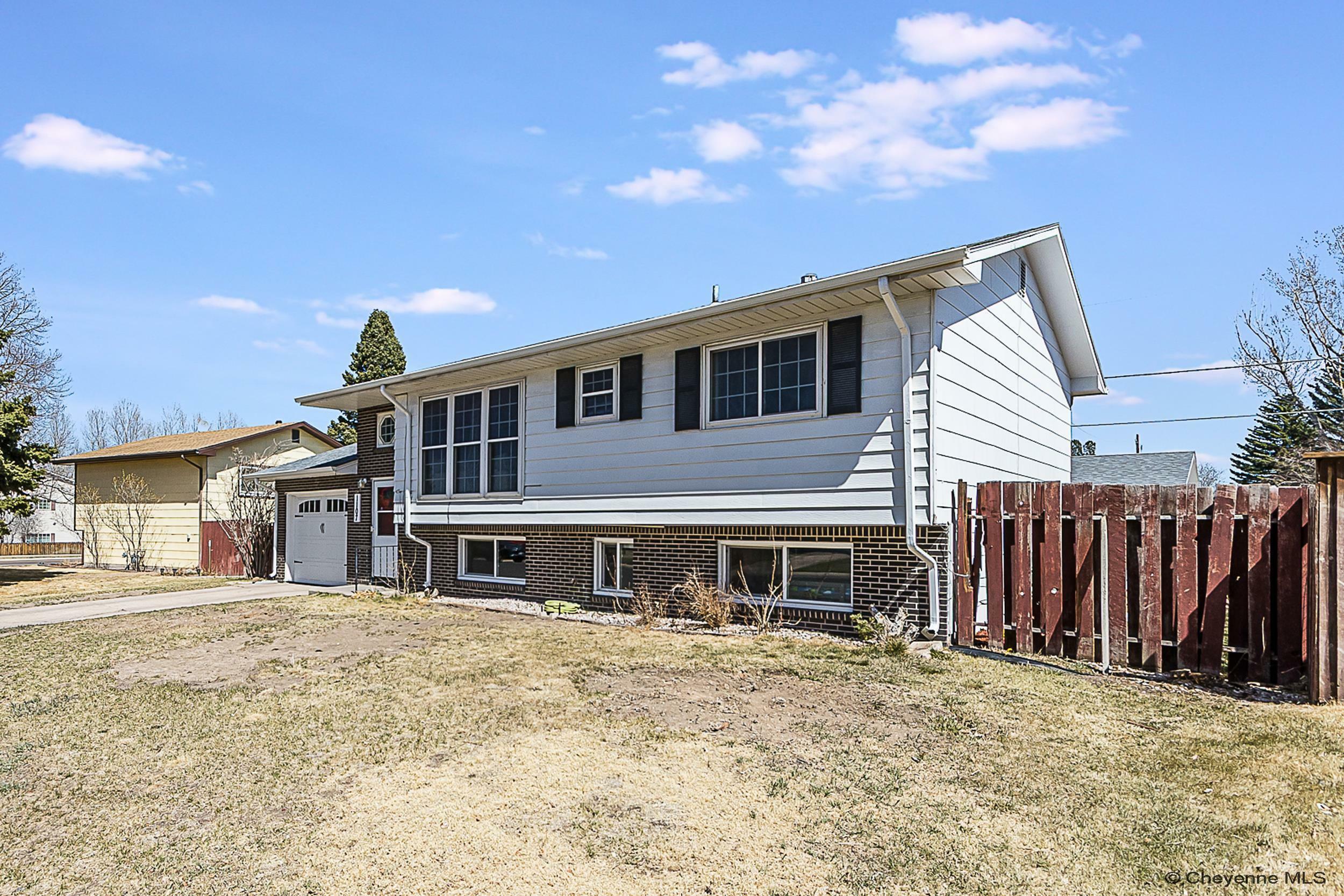 Property Photo: 1107 Taft Ave WY 82001