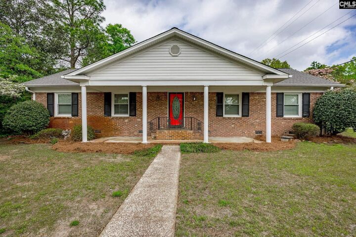 Property Photo:  1000 C  SC 29169 
